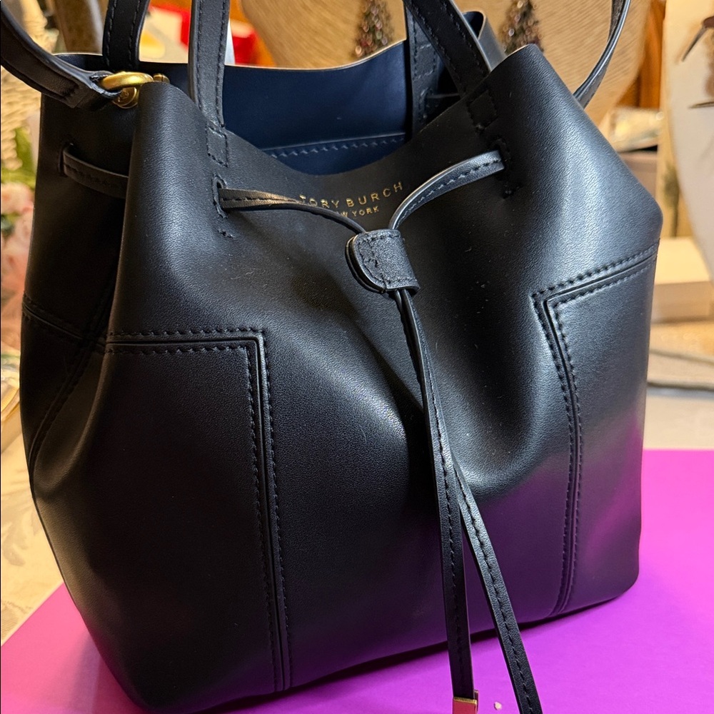 Tory Burch Black Leather Drawstring Shoulder Bucket Bag